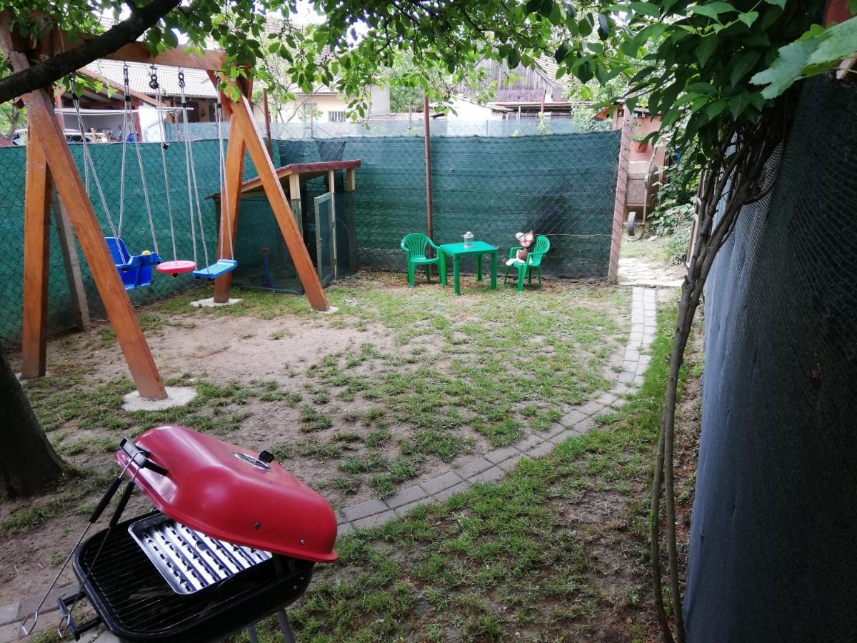 Danieli Holiday Home Štúrovo Екстериор снимка